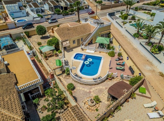 Torrevieja (La Siesta), Villa #CQ-GL-32355