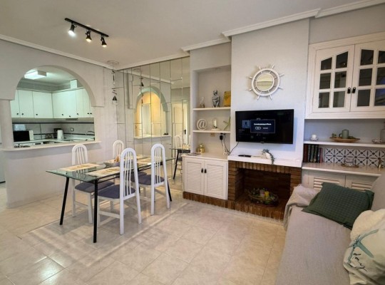 Prostorný bungalov v Punta Prima, Torrevieja