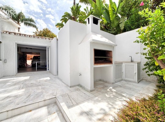 Las Brisas (Costa del Sol), Villa - Detached #CM-R3103409