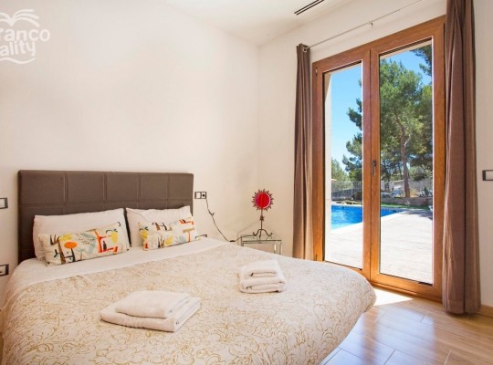 BEAUTIFUL HIGH QUALITY VILLA WITH VACATIONAL LICENSE IN A QUIET AREA IN PALMANOVA