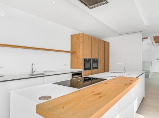 Benahavís (Costa del Sol), Villa - Detached #CM-R3954889