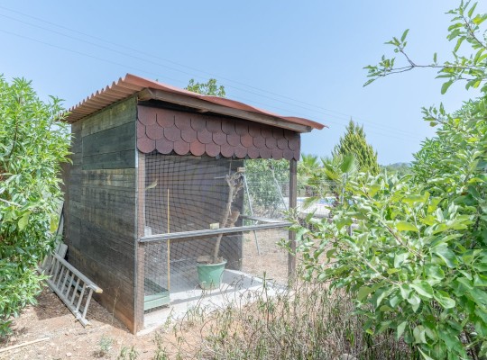 Exkluzivní soběstačná finca s bazénem se slanou vodou a domem pro hosty v Algaidě