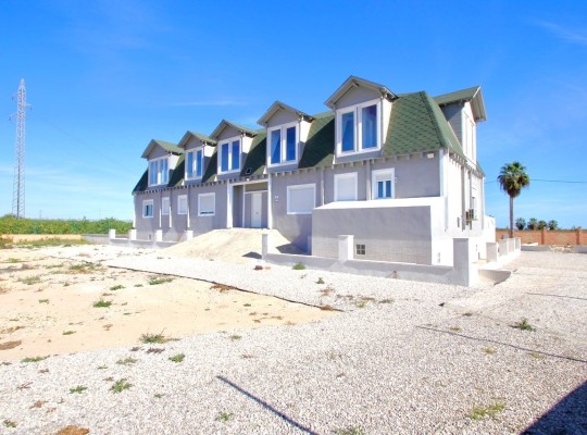 San Miguel de Salinas, Villa #CQ-VK-25422