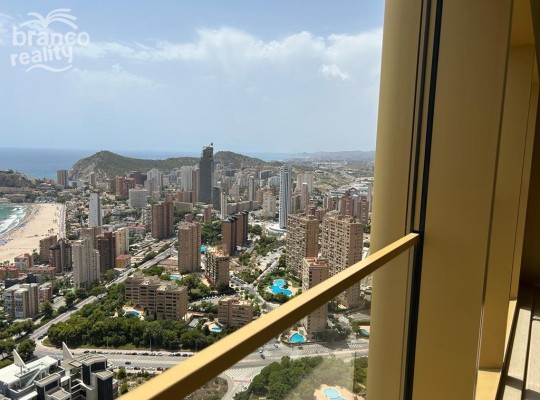 Luxury apartment in the most famous building in Benidorm - Intempo