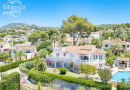 LARGE SEA VIEW VILLA WITH PRIVATE TENNIS COURT WALKING DISTANCE FROM MORAIRA TOWN CENTRE.