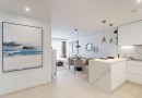 Butikový komplex s luxusními apartmány a výhledem na moře, Cabo Roig