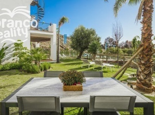 Apartmánová vesnička v tradičním stylu, Benahavíz, Marbella