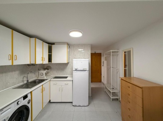 PROSTORNÉ STUDIO 350 METRŮ OD PLÁŽE DEL CURA S PROSKLENOU TERASOU