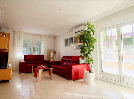 Villamartin, Villa #CQ-VK-33784
