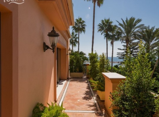 Puerto Banús (Costa del Sol), Apartment - Duplex #CM-R4159597