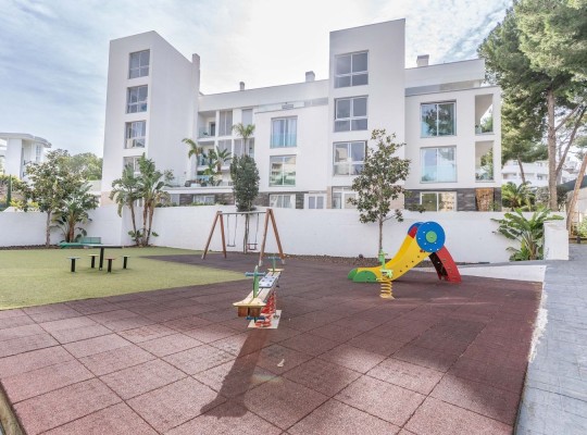 NÁDHERNÝ MODERNÍ BYT V LUXUSNÍM REZIDENČNÍM KOMPLEXU
