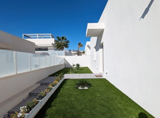 San Miguel de Salinas (Torremendo), Villa #CQ-WI-12408