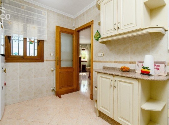 Los Altos, 
Villa   #ES-10383