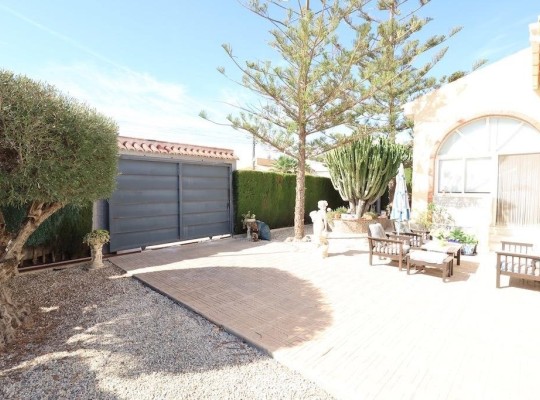 Torrevieja (La Siesta - El Salado - Torreta), Villa #CQ-JM-47746