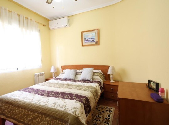 Orihuela Costa (Playa Flamenca), Villa #CQ-JM-69540