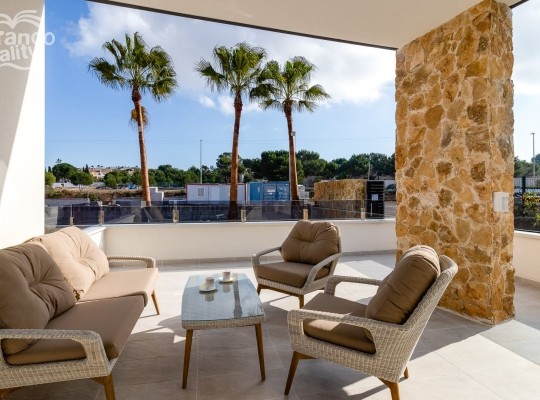 Fully furnished 2 bedroom apartments in El Raso.