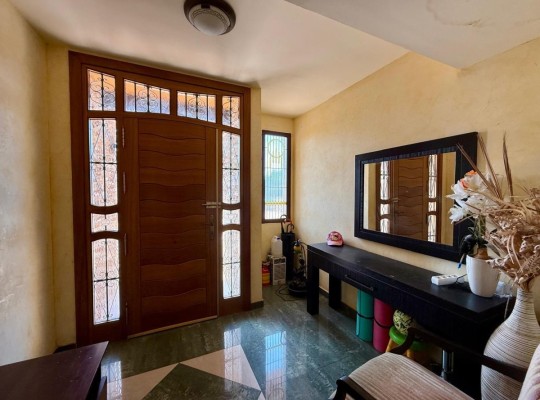 San Miguel de Salinas, Villa #CQ-VK-33957