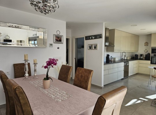 Daya Nueva, Villa #CQ-WI-28601