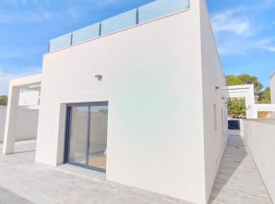 Pilar de La Horadada (Pinar De Campoverde), Villa #RD-N6422