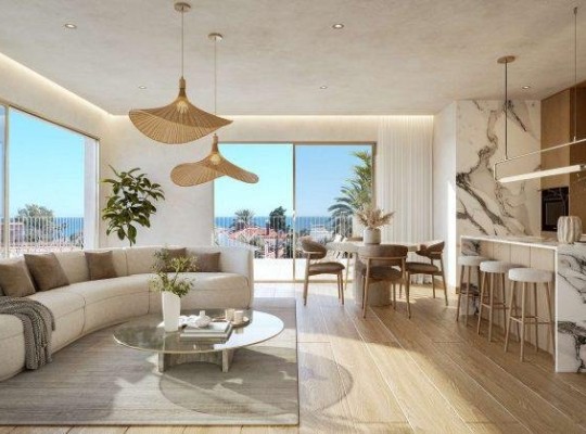 Moderní bydlení u moře mezi Torremolinos a Benalmádenou
