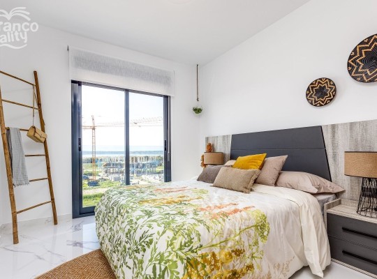 Apartmány s vyhřívaným bazénem blízko pláží Guardamar