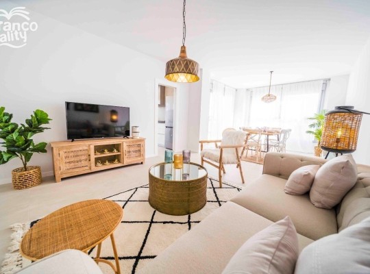 Nové apartmány 1. linie u pláže, Almerimar, Malaga- východ