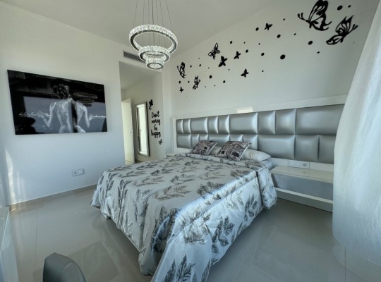 San Miguel de Salinas, Villa #CQ-BG-37958