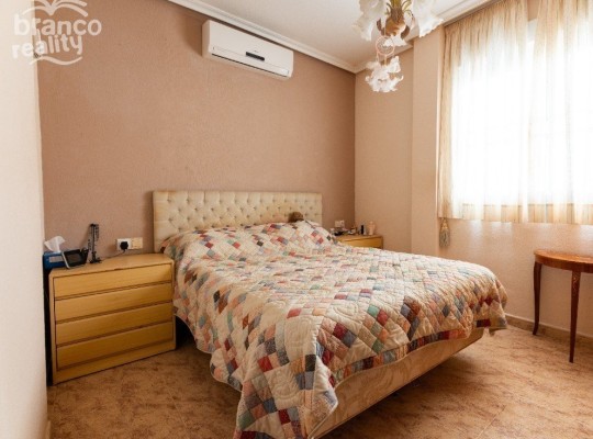 Los Altos, 
Villa   #ES-10129