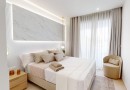 Butikový komplex s luxusními apartmány a výhledem na moře, Cabo Roig
