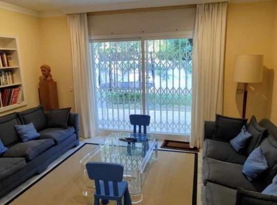 Guadalmina Baja (Costa del Sol), Villa - Detached #CM-R3858442