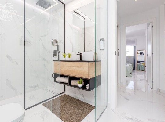 Apartmány s vyhřívaným bazénem blízko pláží Guardamar
