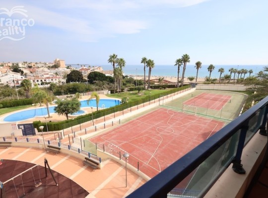 Střešní penthouse s výhledem na moře, jen 100m od pláže, Mil Palmeras