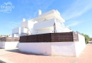 Villa with south orientation and swimming pool only 400m from the sea
