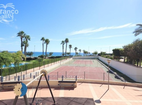 Střešní penthouse s výhledem na moře, jen 100m od pláže, Mil Palmeras