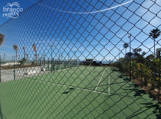 Estepona (Costa del Sol), Villa - Detached #CM-R4009717