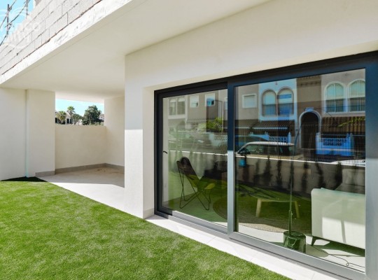 Luxury apartment complex just 250 meters from Laveleta beach, Torrevieja