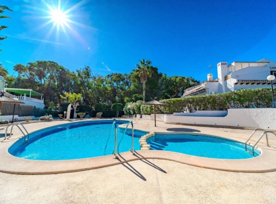 Orihuela Costa (Playa Flamenca), Villa #CQ-MY-49574