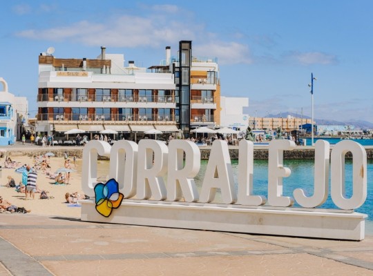 Nové luxusní apartmány v 1. linii u pláže, Corralejo, Fuerteventura