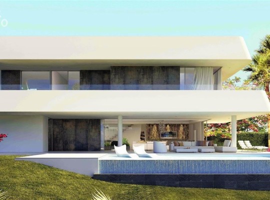 Estepona (Costa del Sol), Villa - Detached #CM-R3103880