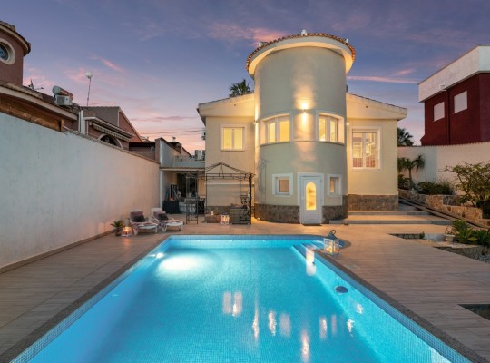 Ciudad Quesada (Town Center), Villa #CQ-004