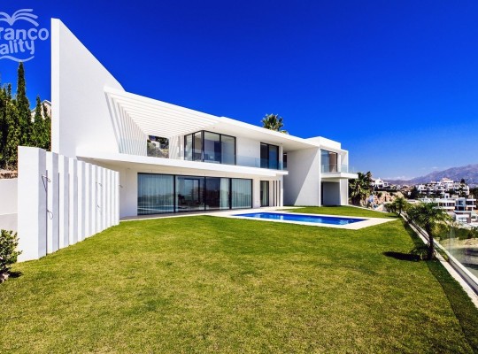 Benahavís (Costa del Sol), Villa - Detached #CM-R3880210