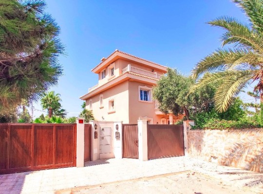 Cabo Roig, 
Villa   #ES-6854