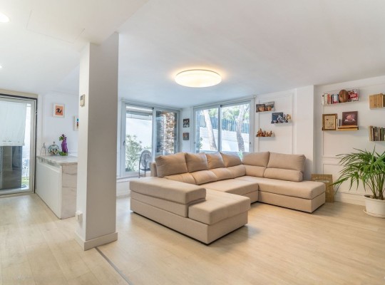 NÁDHERNÝ MODERNÍ BYT V LUXUSNÍM REZIDENČNÍM KOMPLEXU