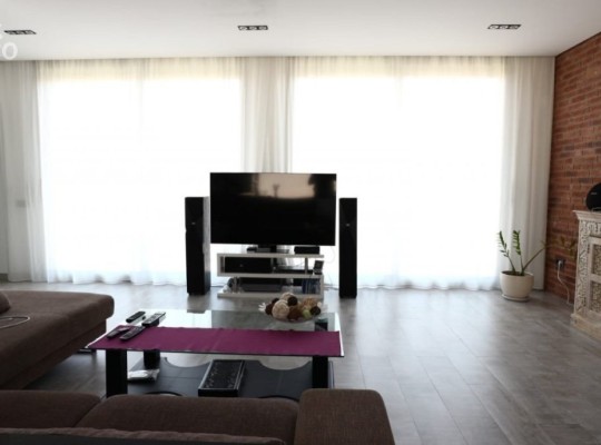 Torrevieja (Los Angeles), Villa #CQ-JM-88808