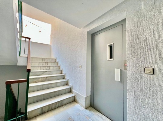 Studio s bazénem v Habaneras, Torrevieja – ideální pro bydlení na pobřeží