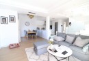 Villa with south orientation and swimming pool only 400m from the sea