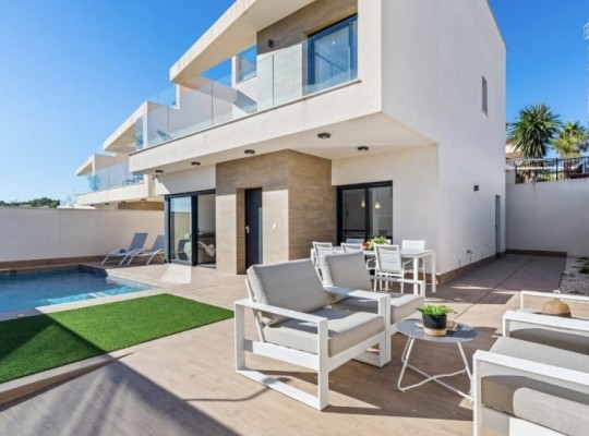 San Miguel de Salinas (SAN MIGUEL DE SALINAS), Villa #CQ-GL-36648