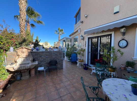 La Zenia (Orihuela Costa), Villa #CQ-M-64507