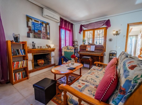 Villa Ciudad Quesada (Town Center) #CQ-307