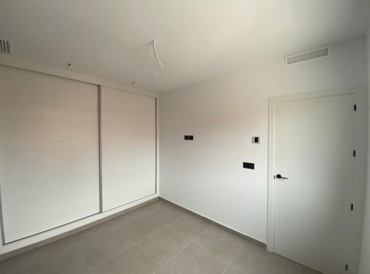 Los Alcazares (La Concha), Villa #CQ-00-33468